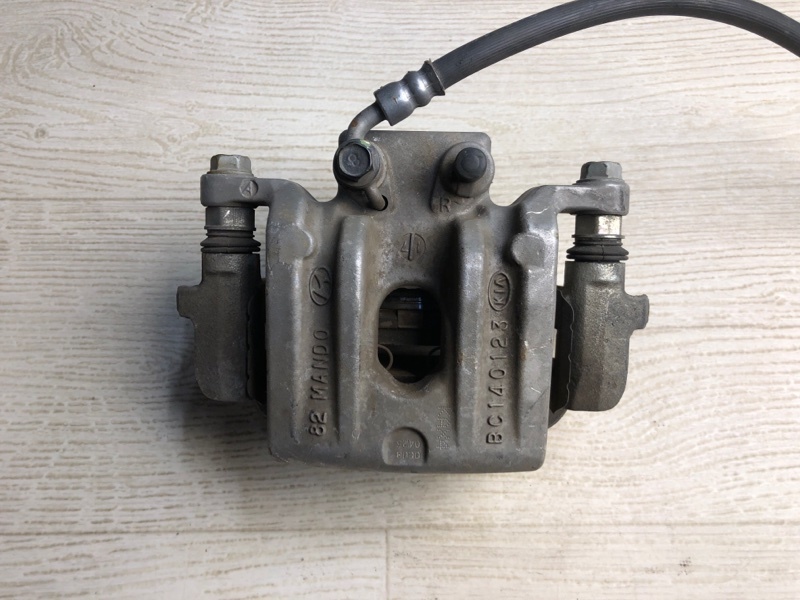 Суппорт тормозной задний правый KIA SORENTO UM 14- 2015 UM 2.4 G4KJ 58230-C6000 Б/У