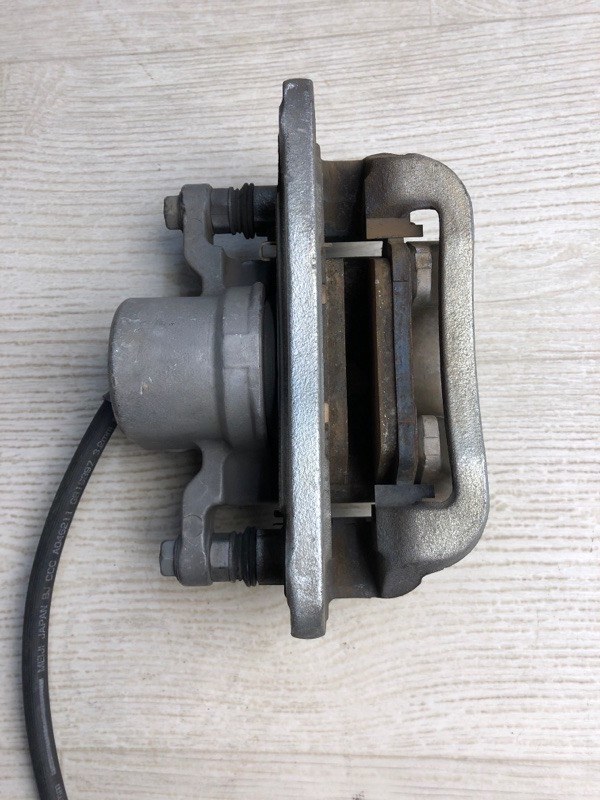 Суппорт тормозной задний правый KIA SORENTO UM 14- UM 2.4 G4KJ