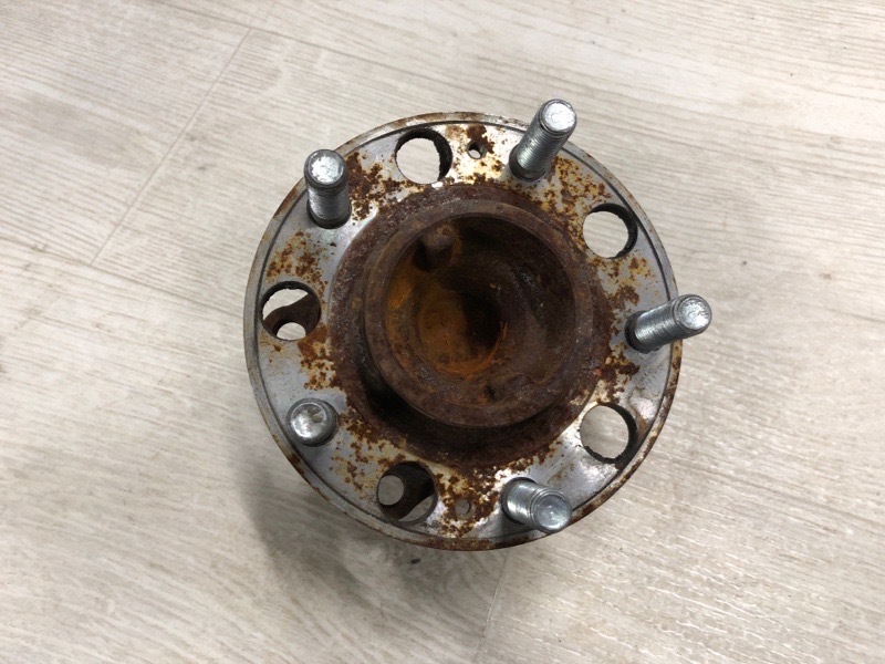 Ступица задняя KIA SORENTO UM 14- UM 2.4 G4KJ Ступица задняя KIA SORENTO UM 14- UM 2.4 G4KJ