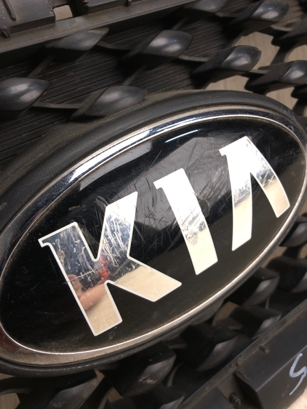 Решетка радиатора SORENTO UM 14- 2015 UM 2.4 G4KJ