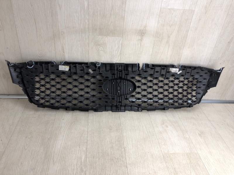 Решетка радиатора KIA SORENTO UM 14- UM 2.4 G4KJ