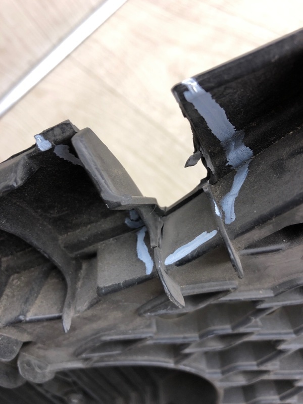 Решетка радиатора SORENTO UM 14- 2015 UM 2.4 G4KJ