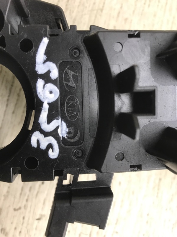 Подрулевой переключатель SORENTO UM 14- 2015 UM 2.4 G4KJ