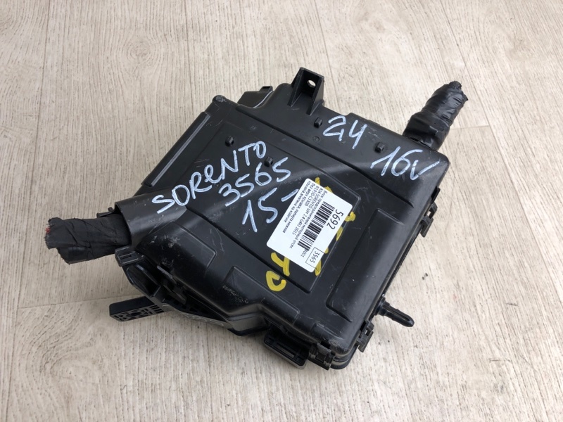 Блок предохранителей моторный отсек SORENTO UM 14- 2015 UM 2.4 G4KJ Блок предохранителей моторный отсек SORENTO UM 14- 2015 UM 2.4 G4KJ