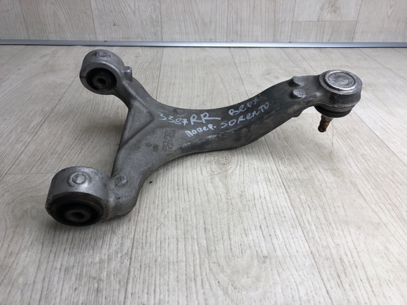 Рычаг задней подвески поперечный верхний правый SORENTO XM 09-14 2009 XM 2.4 G4KE