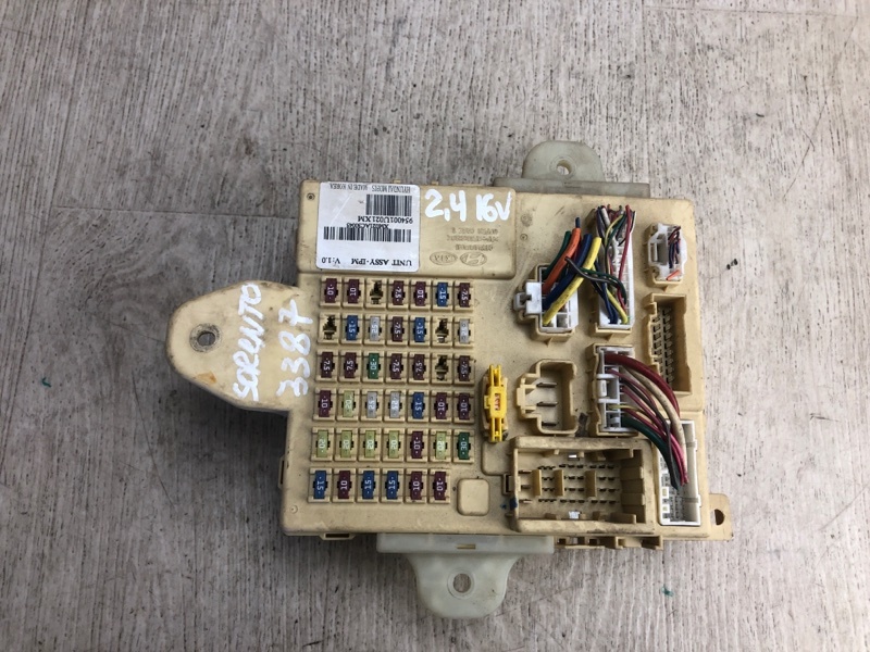 Блок предохранителей салон KIA SORENTO XM 09-14 2009 XM 2.4 G4KE 95400-1U021 Б/У