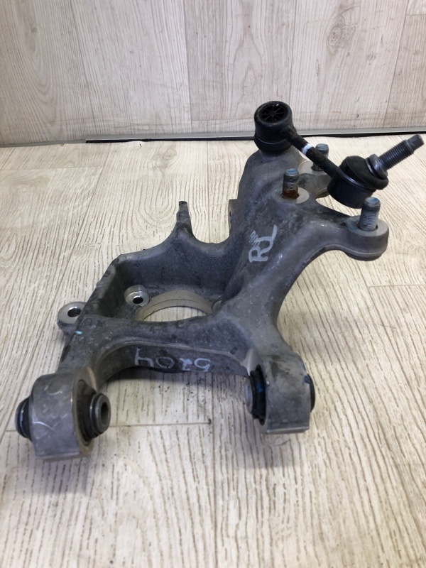 Цапфа задняя левая KIA OPTIMA JF 15-20 JF 2.4 G4KJ