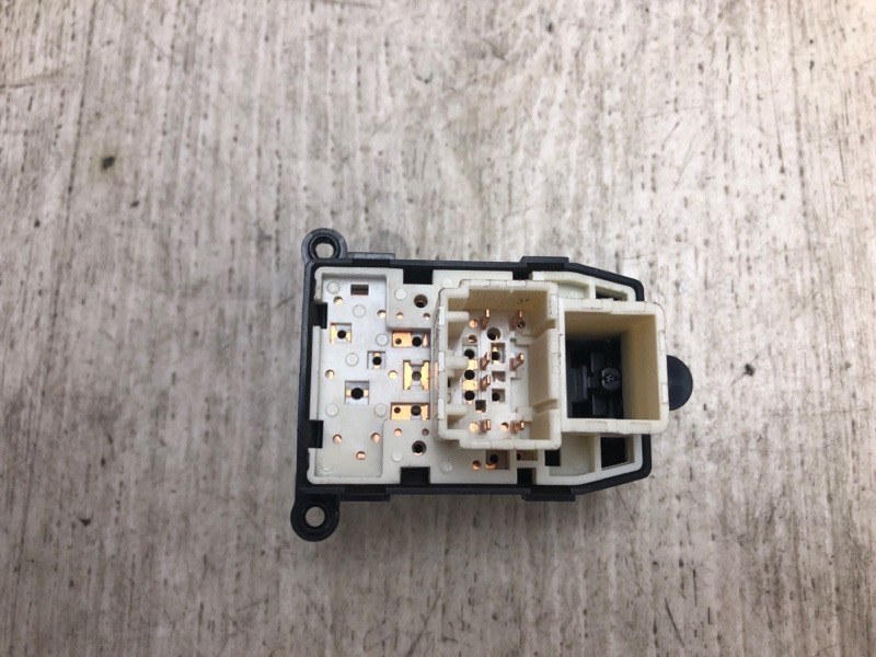 Блок управления зеркалами KIA FORTE YD 12- YD 1.8 G4NB