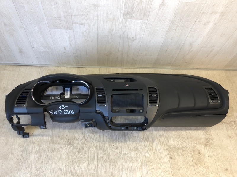 Торпедо KIA FORTE YD 12- 2018 BD 2.0 G4NH 84710-B0020WK Б/У