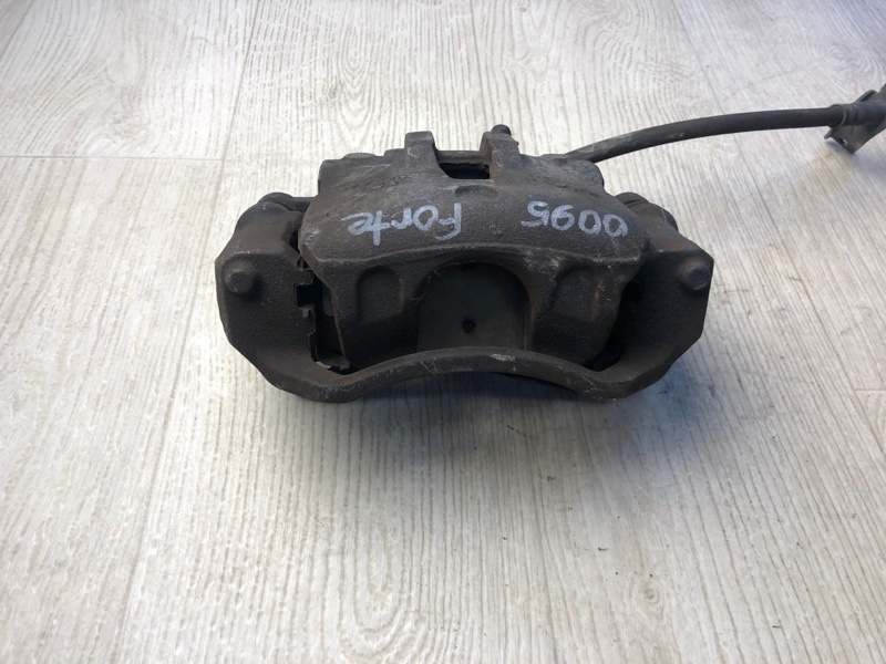 Суппорт тормозной передний правый FORTE/CERATO TD 08-13 2009 TD 2.0 G4KD Суппорт тормозной передний правый FORTE/CERATO TD 08-13 2009 TD 2.0 G4KD