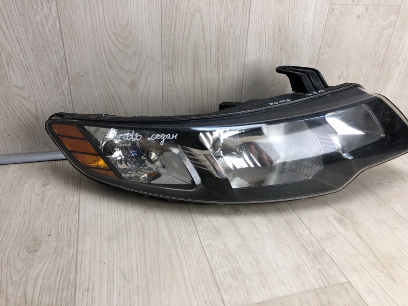 Фара передняя правая KIA FORTE/CERATO TD 08-13 2009 TD 2.0 G4KD 92102-1M033 Б/У