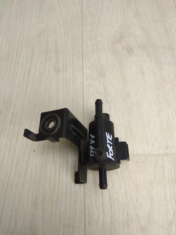 Клапан электромагнитный (вакуумный) KIA FORTE/CERATO TD 08-13 2009 TD 2.0 G4KD 28910-25100 Б/У