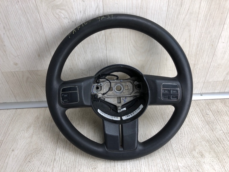 Запчасть руль JEEP PATRIOT 10-17 2012 MK74 2.4 ED3 1TT68XDVAE Б/У Руль JEEP PATRIOT 10-17 2012 MK74 2.4 ED3 1TT68XDVAE Б/У