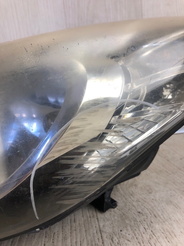 Фара передняя левая ELANTRA MD 10-15 2012 MD 1.8 G4NB