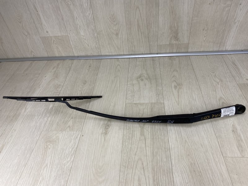 Поводок стеклоочистителя передний правый HYUNDAI ELANTRA AD 16- 2016 AD 2.0 G4NH 98321-F2000 Б/У