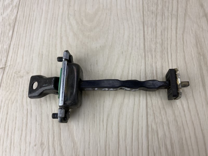 Ограничитель двери передний левый HYUNDAI ELANTRA AD 16- 2016 AD 2.0 G4NH 79380-F3000 Б/У