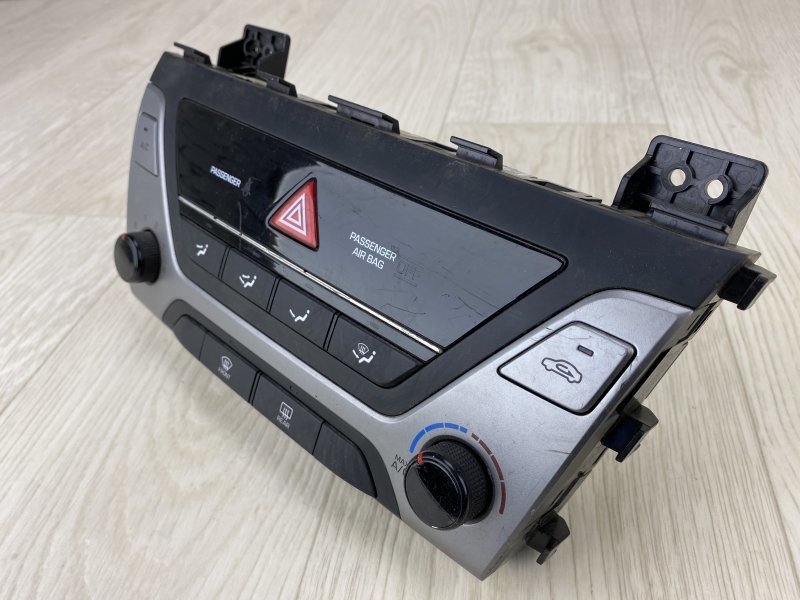 Блок управления печкой ELANTRA AD 16- 2016 AD 2.0 G4NH Блок управления печкой ELANTRA AD 16- 2016 AD 2.0 G4NH