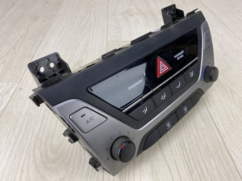 Блок управления печкой HYUNDAI ELANTRA AD 16- AD 2.0 G4NH Блок управления печкой HYUNDAI ELANTRA AD 16- AD 2.0 G4NH