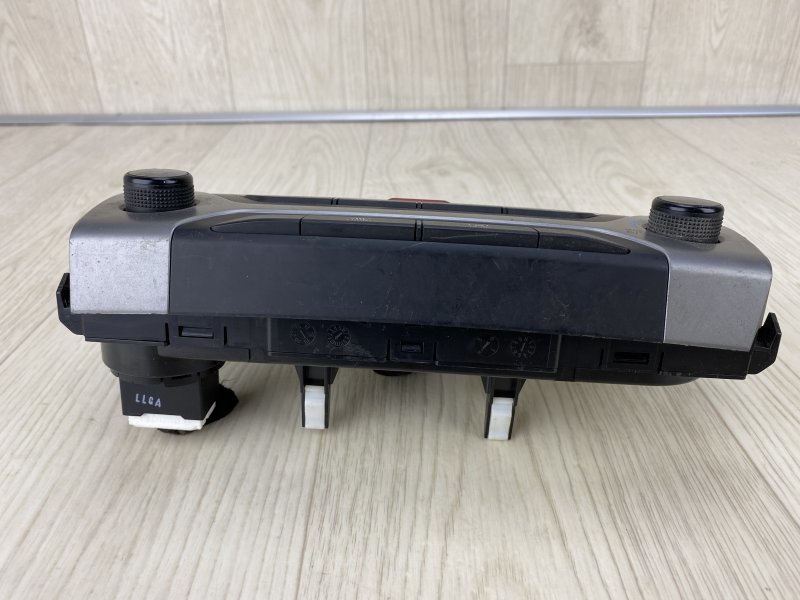 Блок управления печкой ELANTRA AD 16- 2016 AD 2.0 G4NH Блок управления печкой ELANTRA AD 16- 2016 AD 2.0 G4NH