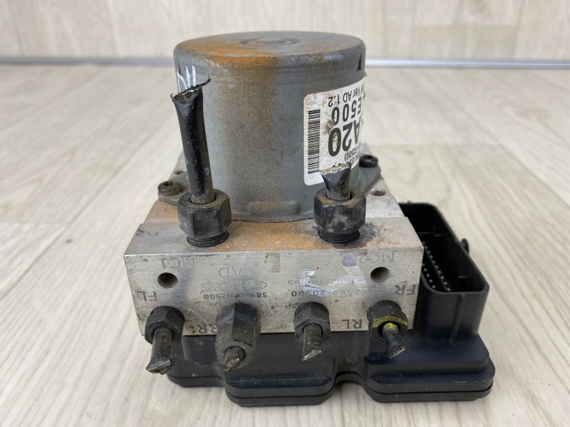 Блок ABS HYUNDAI ELANTRA AD 16- 2016 AD 2.0 G4NH 58920-F2500 Б/У