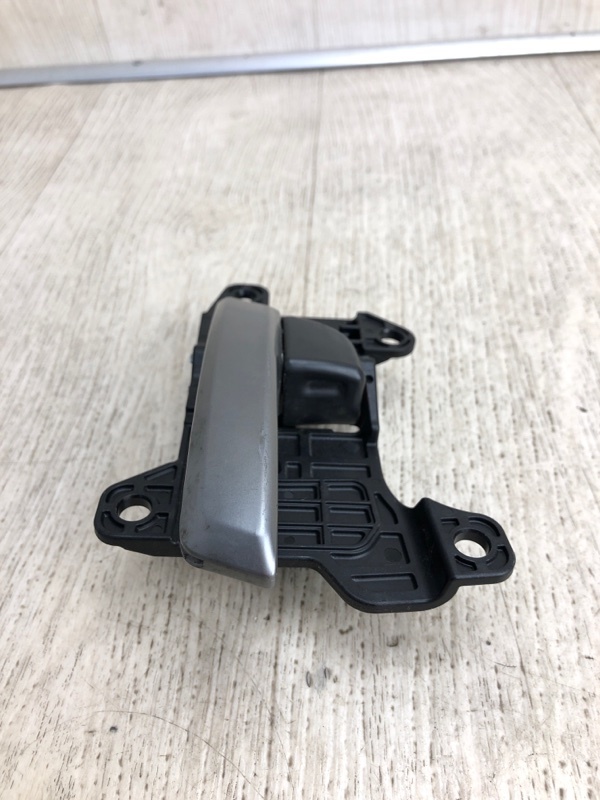 Ручка двери внутренняя задняя левая ELANTRA AD 16- 2016 AD 2.0 G4NH Ручка двери внутренняя задняя левая ELANTRA AD 16- 2016 AD 2.0 G4NH