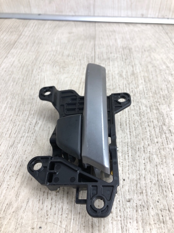 Ручка двери внутренняя задняя левая ELANTRA AD 16- 2016 AD 2.0 G4NH Ручка двери внутренняя задняя левая ELANTRA AD 16- 2016 AD 2.0 G4NH