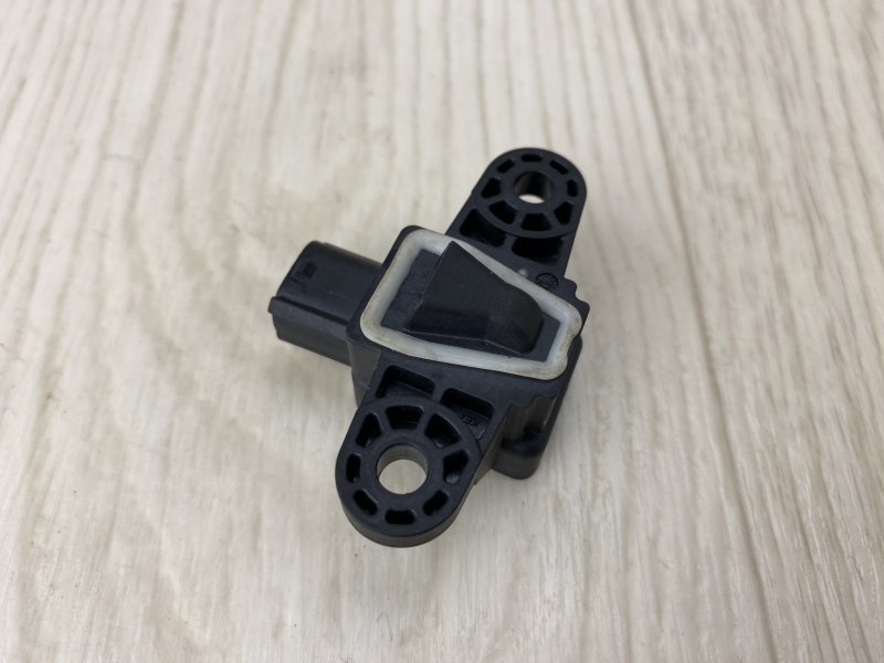 Датчик удара HYUNDAI ELANTRA AD 16- 2016 AD 2.0 G4NH 95920-F2100 Б/У