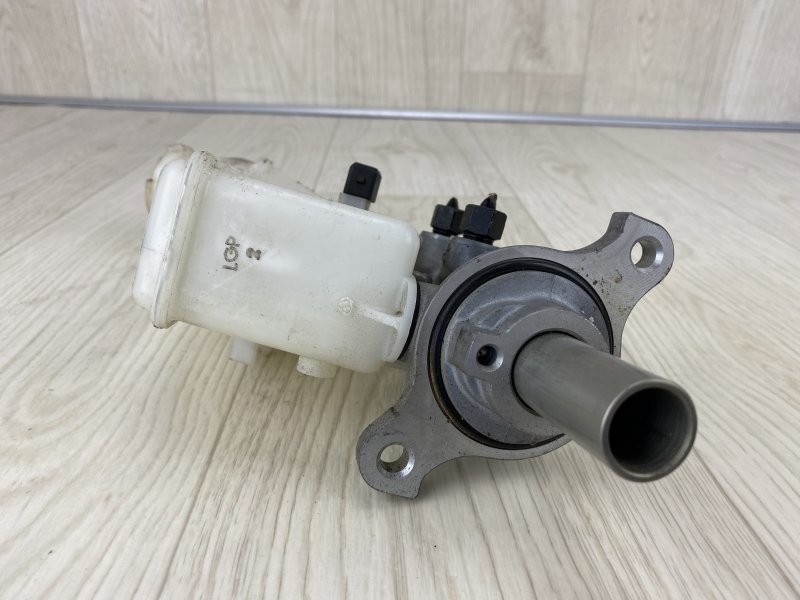 Главный тормозной цилиндр HYUNDAI ELANTRA AD 16- AD 2.0 G4NH