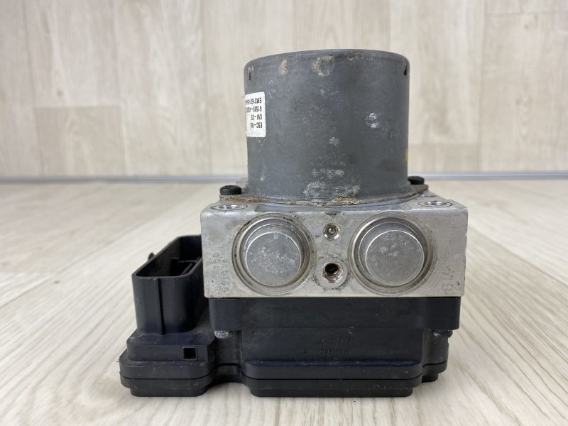 Блок ABS HYUNDAI ELANTRA AD 16- 2016 AD 2.0 G4NH 58920-F2500 Б/У