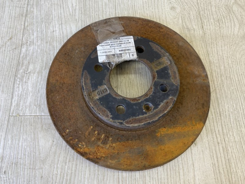 Запчасть тормозной диск передний HYUNDAI ACCENT RB 10- 2015 RB 1.6 G4FD 51712-1R000 Б/У Тормозной диск передний HYUNDAI ACCENT RB 10- 2015 RB 1.6 G4FD 51712-1R000 Б/У