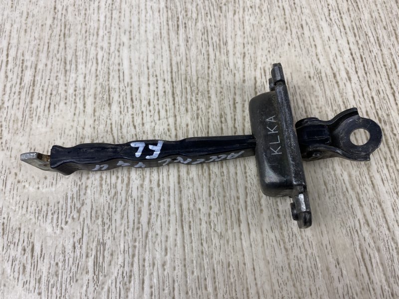 Ограничитель двери передний левый ACCENT RB 10- 2015 RB 1.6 G4FD