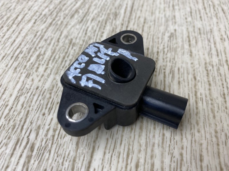 Запчасть датчик удара HYUNDAI ACCENT RB 10- 2015 RB 1.6 G4FD 95920-1R200 Б/У Датчик удара HYUNDAI ACCENT RB 10- 2015 RB 1.6 G4FD 95920-1R200 Б/У