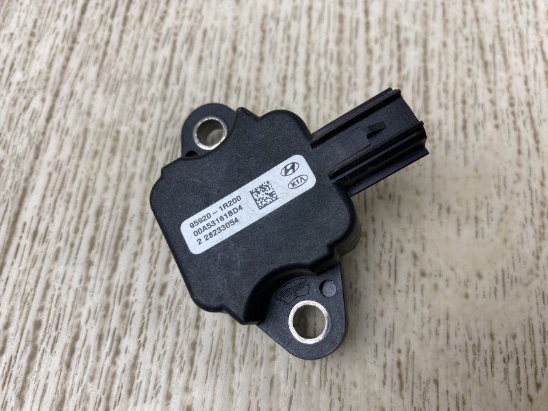 Датчик удара HYUNDAI ACCENT RB 10- RB 1.6 G4FD Датчик удара HYUNDAI ACCENT RB 10- RB 1.6 G4FD