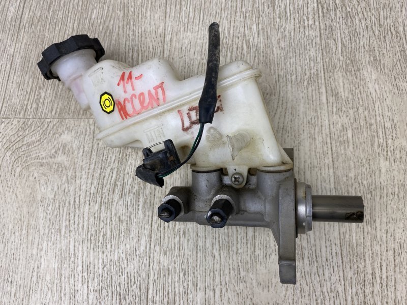 Запчасть главный тормозной цилиндр HYUNDAI ACCENT RB 10- 2015 RB 1.6 G4FD 58510-1R200 Б/У Главный тормозной цилиндр HYUNDAI ACCENT RB 10- 2015 RB 1.6 G4FD 58510-1R200 Б/У