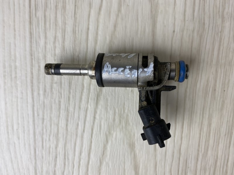 Форсунка топливная HYUNDAI ACCENT RB 10- 2016 RB 1.6 G4FD 35310-2B110 Б/У