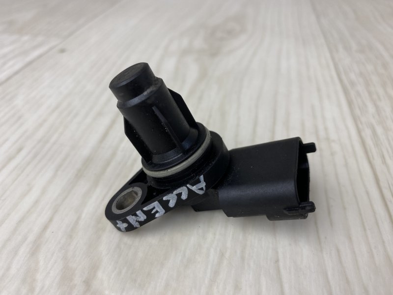 Датчик положения распредвала HYUNDAI ACCENT RB 10- 2016 RB 1.6 G4FD 39350-2B030 Б/У