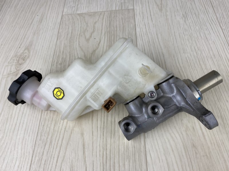 Главный тормозной цилиндр ACCENT RB 10- 2015 RB 1.6 G4FD Главный тормозной цилиндр ACCENT RB 10- 2015 RB 1.6 G4FD