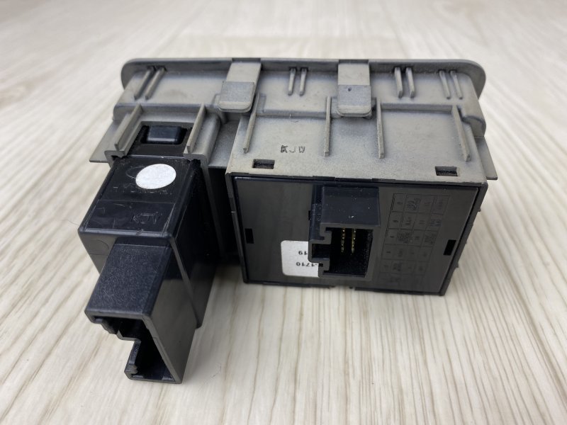 Блок кнопок торпедо левый HYUNDAI ACCENT RB 10- RB 1.6 G4FD
