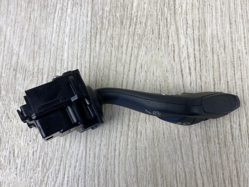 Подрулевой переключатель правый FUSION 14- 2015 CD4 1.5 HDTX