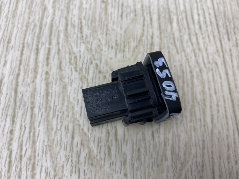 Кнопка открывания багажника внутренняя FUSION 14- 2015 CD4 1.5 HDTX