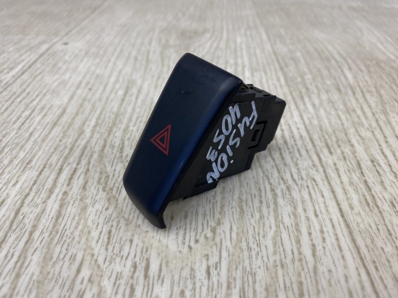 Кнопка аварийной сигнализации FUSION 14- 2015 CD4 1.5 HDTX