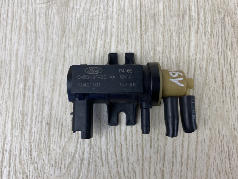Запчасть клапан электромагнитный (вакуумный) FORD FUSION 14- 2015 CD4 1.5 HDTX DS7Z-9S468-B Б/У Клапан электромагнитный (вакуумный) FORD FUSION 14- 2015 CD4 1.5 HDTX DS7Z-9S468-B Б/У