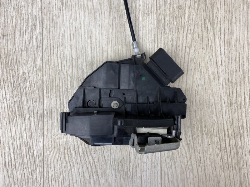 Замок двери передний правый FUSION 14- 2015 CD4 1.5 HDTX