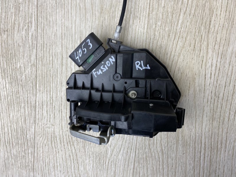 Замок двери задний левый FUSION 14- 2015 CD4 1.5 HDTX Замок двери задний левый FUSION 14- 2015 CD4 1.5 HDTX