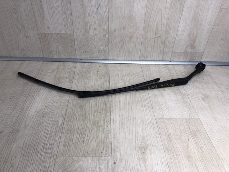 Поводок стеклоочистителя передний правый FORD FUSION 14- 2013 CD4 C20HDTX DS7Z-17526-A Б/У