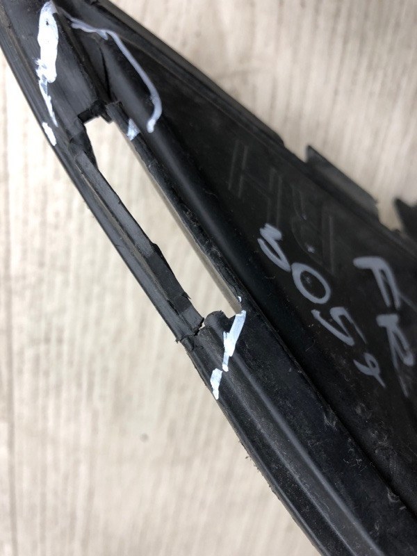 Накладка противотуманной фары правая FUSION 14- 2013 CD4 C20HDTX