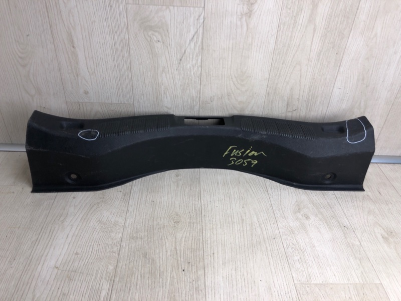 Накладка панели багажника внутренняя FORD FUSION 14- 2013 CD4 C20HDTX DS7Z-5411318-AA Б/У