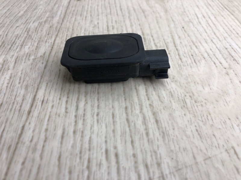 Кнопка открывания багажника наружная FUSION 14- 2013 CD4 C20HDTX