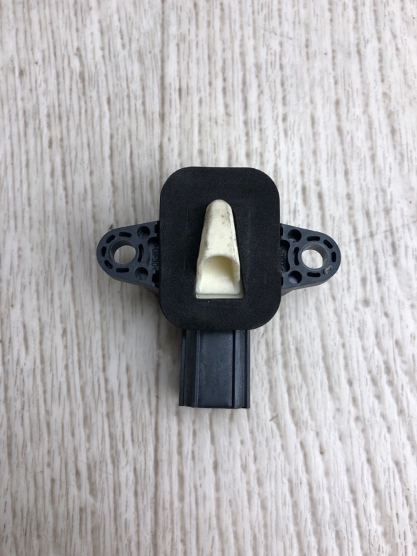 Датчик удара FORD FUSION 14- CD4 C20HDTX