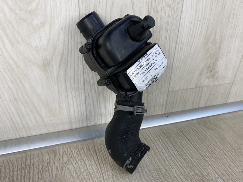 Запчасть патрубок интеркулера FORD FUSION 14- 2014 CD4 C20HDTX DS7Z-9P437-D Б/У Патрубок интеркулера FORD FUSION 14- 2014 CD4 C20HDTX DS7Z-9P437-D Б/У